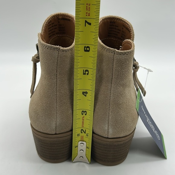 White Mountain Taupe Suede Ankle Boots | Size 7.5 NIB | Side Zip Block Heel - Picture 7 of 13
